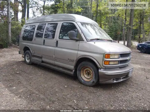 1GBFG15R7Y1250218 — 2000 Chevrolet Express, Естественный износ, фото до ремонта