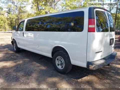 1GAHG39U341238729 — 2004 Chevrolet Express, фото 3 с аукциона IAAI, Передняя часть
