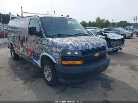 1GCWGAFP3L1177012 — 2020 Chevrolet Express, Левая сторона, фото до ремонта