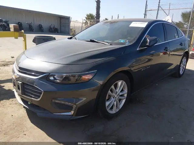 1G1ZE5ST1HF114068 — 2017 Chevrolet Malibu 1LT, фото 2 с аукциона IAAI 14.10.2026, Не указано
