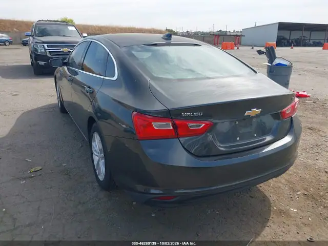 1G1ZE5ST7HF137905 — 2017 Chevrolet Malibu 1LT, фото 3 с аукциона IAAI 14.10.2026, Естественный износ