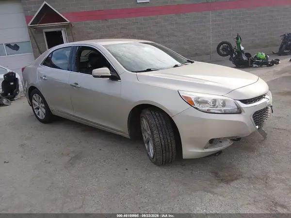 1G11E5SA6GF109233 — 2016 Chevrolet Malibu, Передняя часть (Front & Rear), фото до ремонта