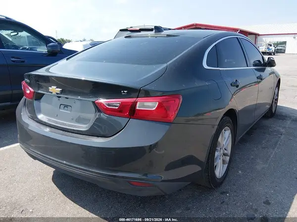 1G1ZE5ST0GF345364 — 2016 Chevrolet Malibu, фото 4 с аукциона IAAI, Пожар двигателя