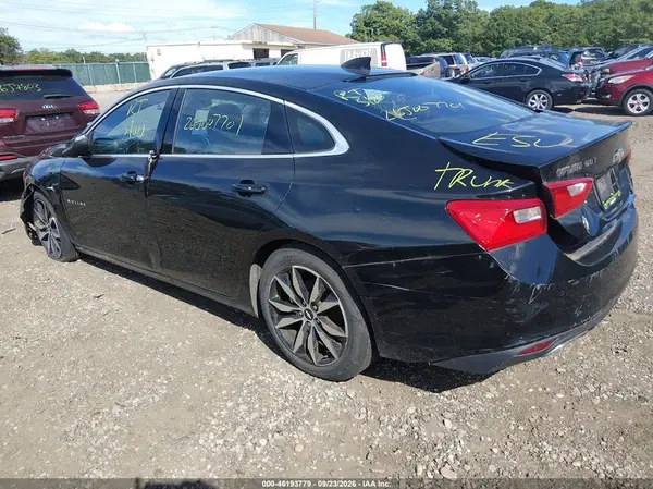 1G1ZF5SX7GF184642 — 2016 Chevrolet Malibu, фото 3 с аукциона IAAI, Передняя и задняя части