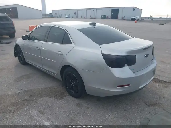 1G11B5SA2GF116222 — 2016 Chevrolet Malibu, фото 3 с аукциона IAAI, Передняя часть