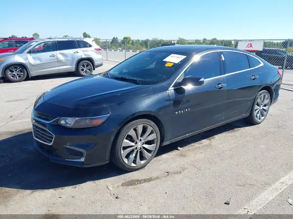 1G1ZH5SX7GF280040 — 2016 Chevrolet Malibu, фото 2 с аукциона IAAI, Правый бок
