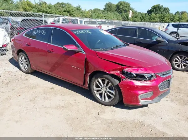 1G1ZE5ST3GF216275 — 2016 Chevrolet Malibu, Передняя часть справа (Right Front), фото до ремонта