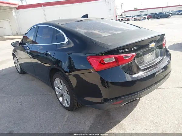 1G1ZH5SX6HF230313 — 2017 Chevrolet Malibu, фото 3 с аукциона IAAI, Естественный износ