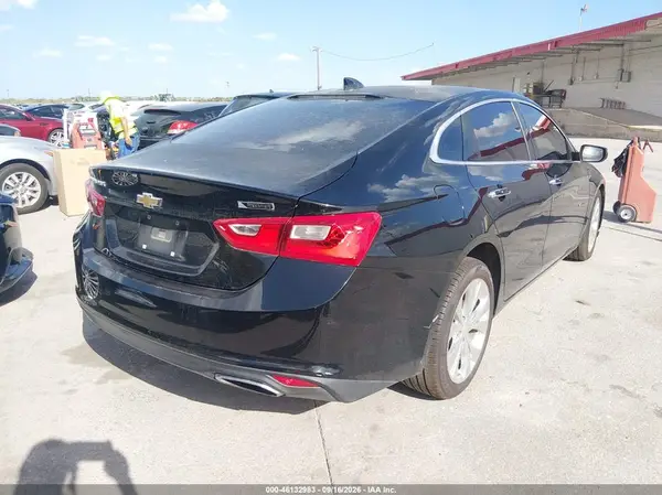 1G1ZH5SX6HF230313 — 2017 Chevrolet Malibu, фото 4 с аукциона IAAI, Естественный износ