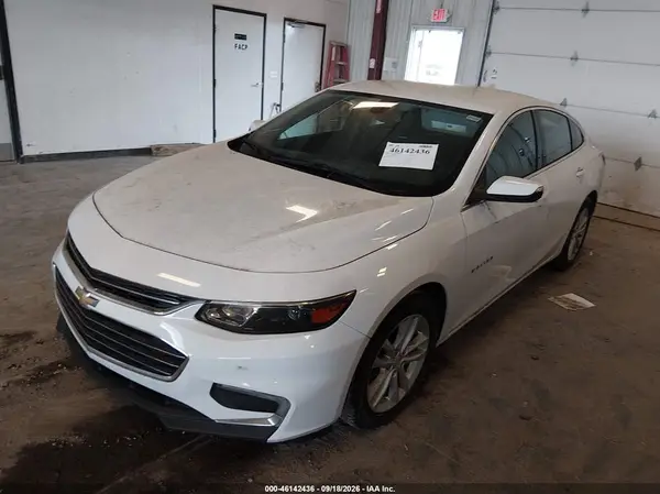 1G1ZE5ST0HF133730 — 2017 Chevrolet Malibu, фото 2 с аукциона IAAI 14.10.2026, Естественный износ
