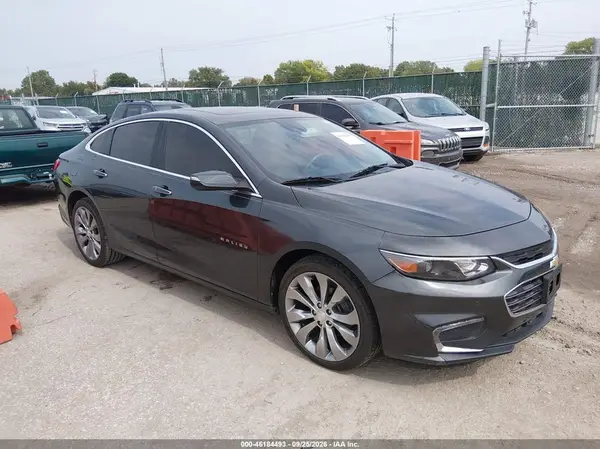 1G1ZH5SX8HF109394 — 2017 Chevrolet Malibu, Град (Hail), фото до ремонта
