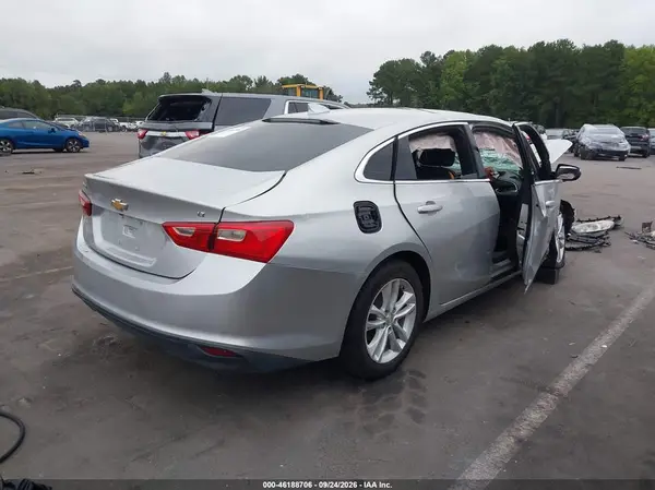 1G1ZE5ST2HF199079 — 2017 Chevrolet Malibu, фото 4 с аукциона IAAI, Передняя часть