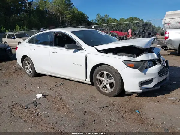 1G1ZB5ST1HF181911 — 2017 Chevrolet Malibu, Передняя часть (Front End), фото до ремонта