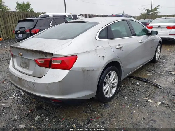 1G1ZE5ST4HF118227 — 2017 Chevrolet Malibu, фото 4 с аукциона IAAI, Естественный износ