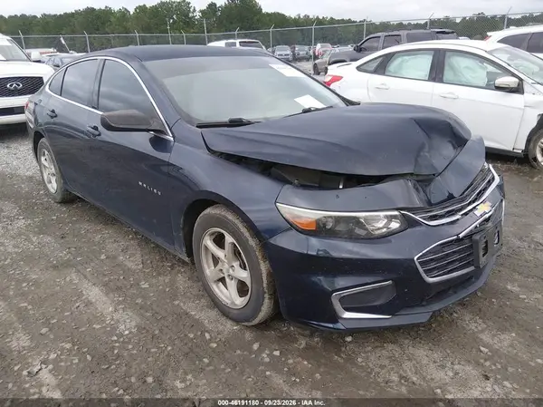 1G1ZB5ST4HF193194 — 2017 Chevrolet Malibu, Передняя часть (Front End), фото до ремонта