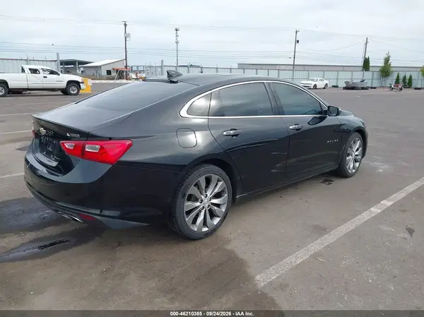 1G1ZH5SX2HF282179 — 2017 Chevrolet Malibu, фото 4 с аукциона IAAI, Передняя часть слева