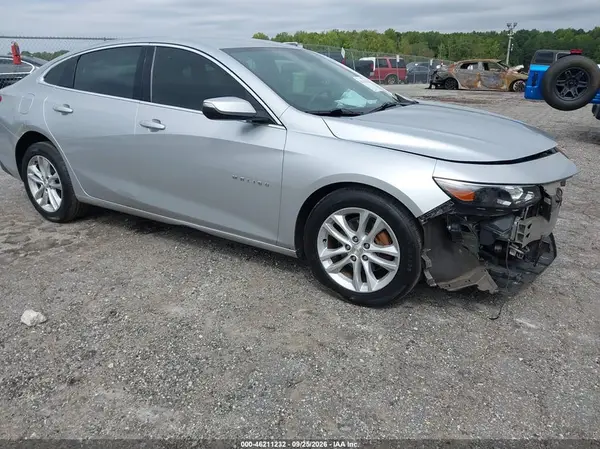 1G1ZE5ST3HF181366 — 2017 Chevrolet Malibu, Передняя часть (Front End), фото до ремонта