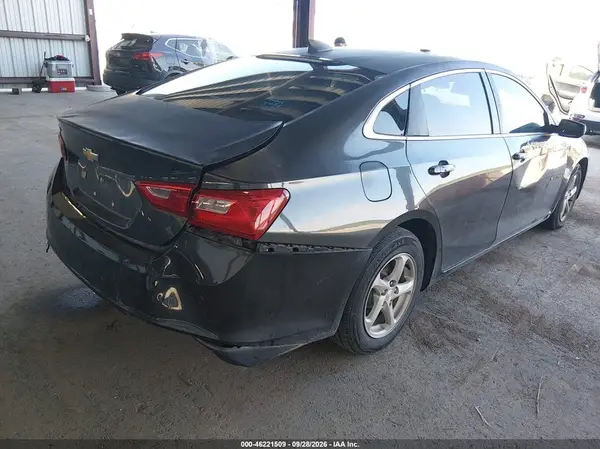 1G1ZB5ST8HF181047 — 2017 Chevrolet Malibu, фото 4 с аукциона IAAI, Левый бок