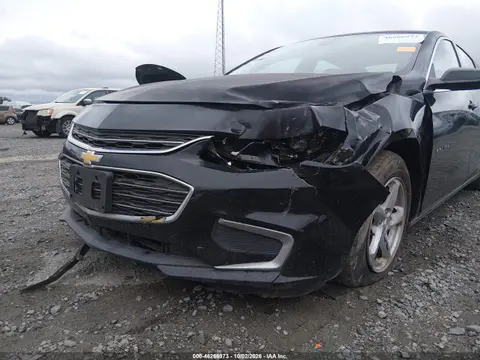 1G1ZB5ST9HF289421 — 2017 Chevrolet Malibu, Передний левый, фото до ремонта