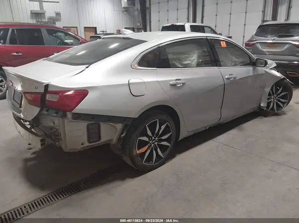1G1ZD5ST2JF274064 — 2018 Chevrolet Malibu, фото 4 с аукциона IAAI, Опрокидывание