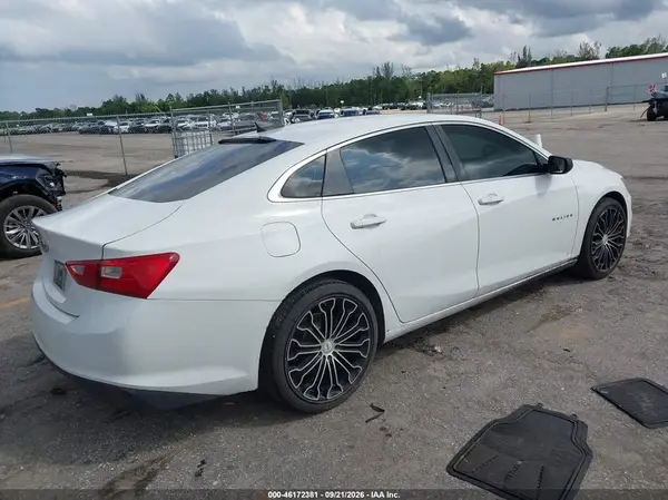 1G1ZB5ST1JF182983 — 2018 Chevrolet Malibu, фото 4 с аукциона IAAI 19.10.2026, Левый бок