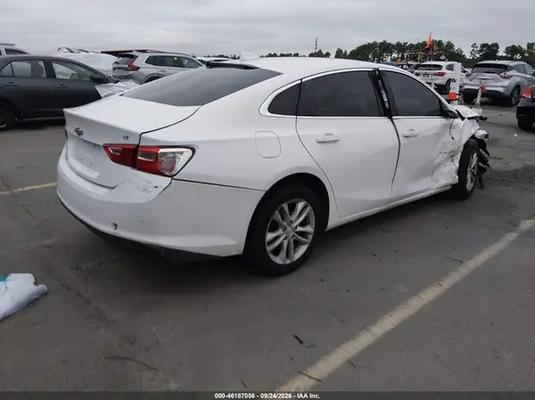 1G1ZD5ST8JF243403 — 2018 Chevrolet Malibu, фото 4 с аукциона IAAI 14.10.2026, Передняя часть справа