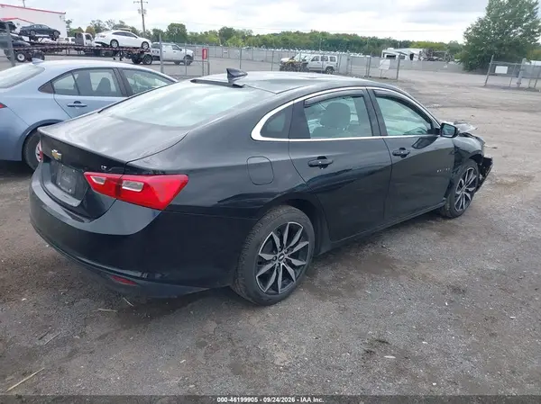 2018 CHEVROLET MALIBU VIN 1G1ZD5ST5JF114048 фото 4