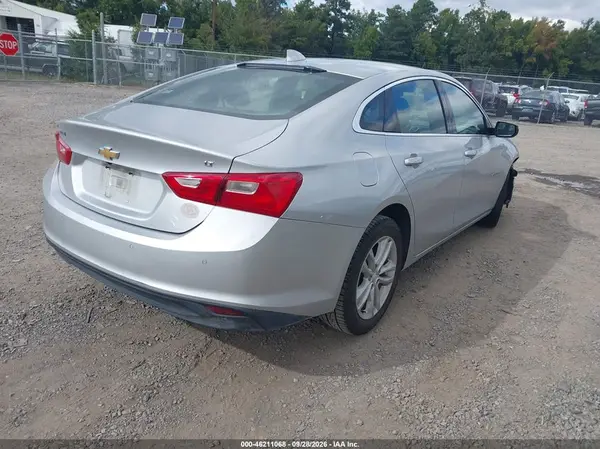 1G1ZD5STXJF230796 — 2018 Chevrolet Malibu, фото 4 с аукциона IAAI, Передняя часть