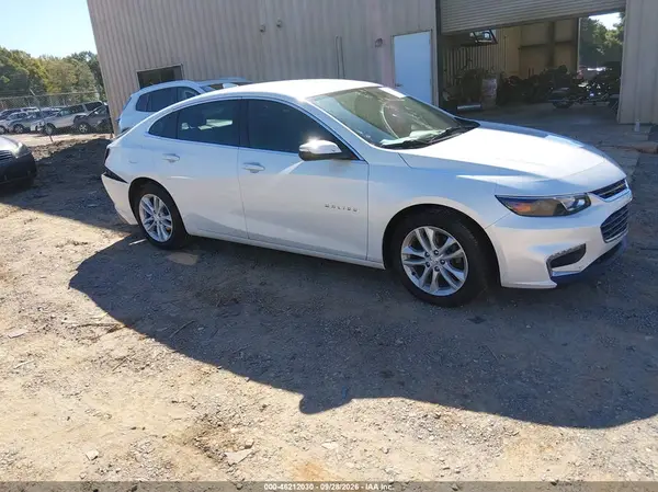 1G1ZD5ST2JF215967 — 2018 Chevrolet Malibu, Задняя часть (Rear), фото до ремонта