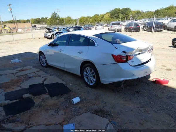 1G1ZD5ST2JF215967 — 2018 Chevrolet Malibu, фото 3 с аукциона IAAI, Задняя часть