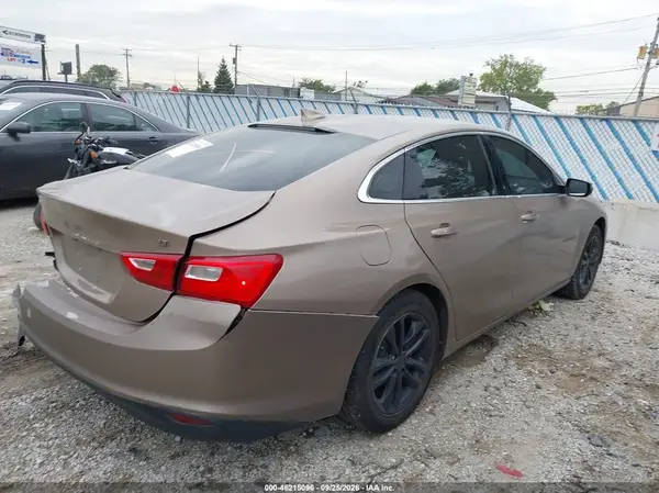 1G1ZD5ST8JF154091 — 2018 Chevrolet Malibu, фото 4 с аукциона IAAI, Задняя часть слева