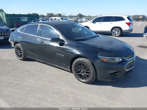 1G1ZB5ST4JF111051 — 2018 Chevrolet Malibu, Задняя часть (Rear), фото до ремонта