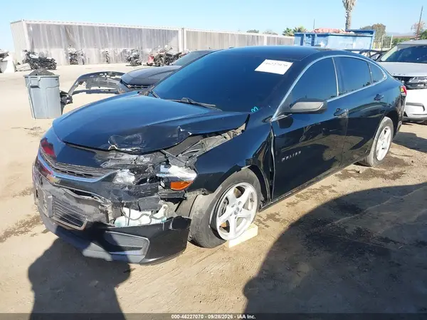 1G1ZB5ST3JF164761 — 2018 Chevrolet Malibu, фото 2 с аукциона IAAI 14.10.2026, Передняя часть слева