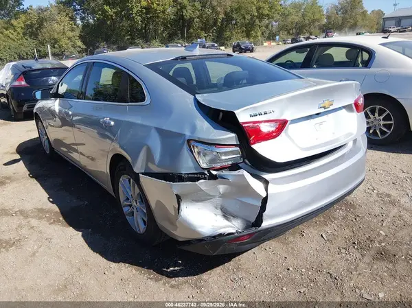 1G1ZD5ST9JF223077 — 2018 Chevrolet Malibu, фото 3 с аукциона IAAI, Задняя часть