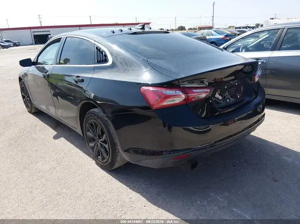 1G1ZD5ST9KF157938 — 2019 Chevrolet Malibu, фото 3 с аукциона IAAI 12.10.2026, Повреждения со всех сторон
