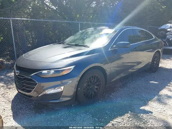 1G1ZD5ST5KF114911 — 2019 Chevrolet Malibu, фото 2 с аукциона IAAI, Повреждение двигателя