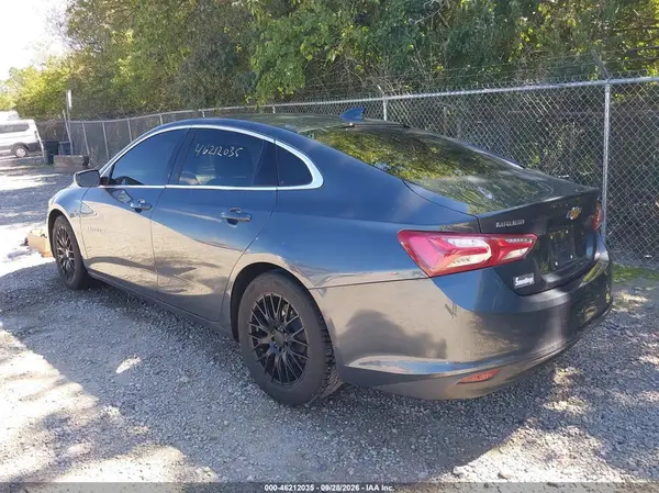 1G1ZD5ST5KF114911 — 2019 Chevrolet Malibu, фото 3 с аукциона IAAI, Повреждение двигателя