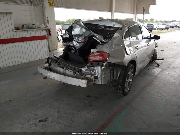 1G1ZD5ST1MF066049 — 2021 Chevrolet Malibu, фото 4 с аукциона IAAI 14.10.2026, Передняя и задняя части