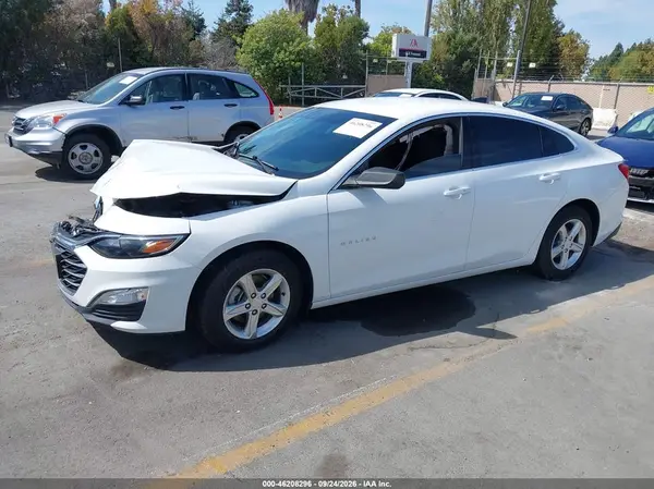 1G1ZB5ST1NF196307 — 2022 Chevrolet Malibu, фото 2 с аукциона IAAI, Естественный износ