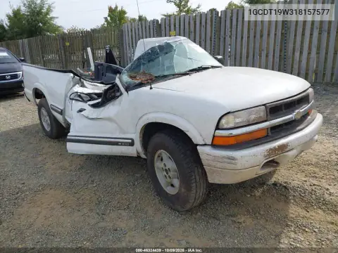 1GCDT19W318157577 — 2001 Chevrolet S-10 Pickup, Повреждения со всех сторон, фото до ремонта