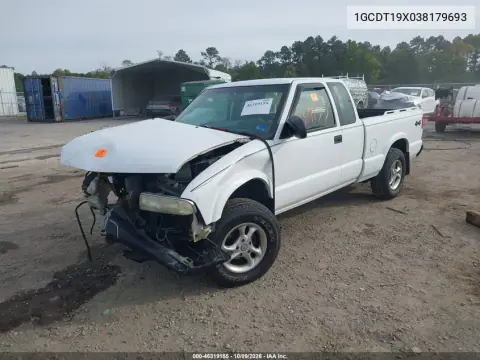2003 Chevrolet S-10 VIN 1GCDT19X038179693 фото 2