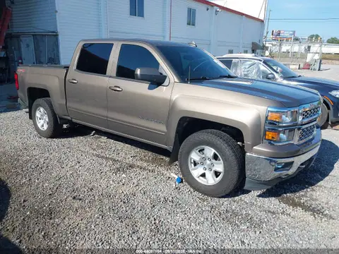3GCUKREH0FG293806 — 2015 Chevrolet Silverado 1500 1LT, Передняя часть (Front & Rear), фото до ремонта