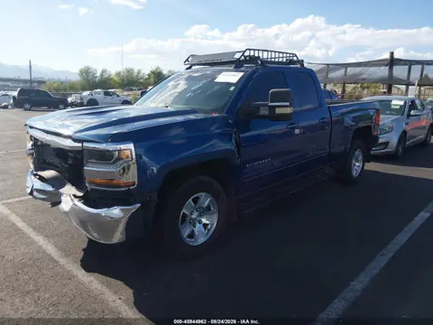 2018 Chevrolet Silverado 1500 1lt VIN 1GCRCREC1JZ247739 фото 2