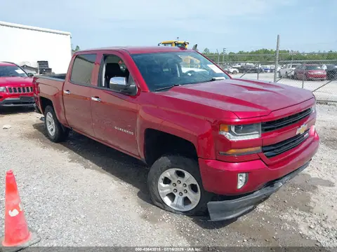 3GCUKREC4JG628644 — 2018 Chevrolet Silverado 1500 2LT, Подтопление (Flood), фото до ремонта