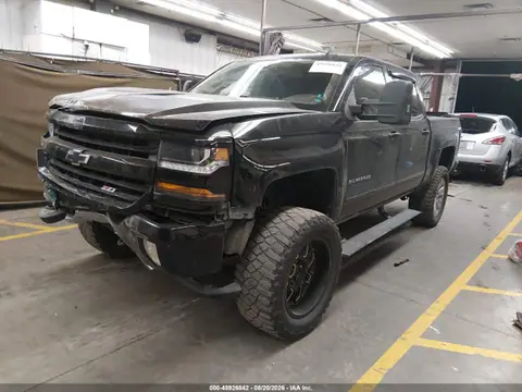 2018 Chevrolet Silverado 1500 2lt VIN 3GCUKREC0JG136466 фото 2