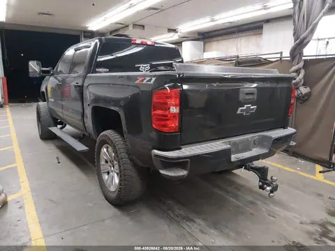 2018 Chevrolet Silverado 1500 2lt VIN 3GCUKREC0JG136466 фото 3