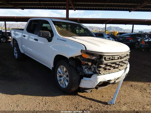 3GCPABEKXRG375615 — 2024 Chevrolet Silverado 1500 2WD Short Bed Custom, Передняя часть (Front End), фото до ремонта