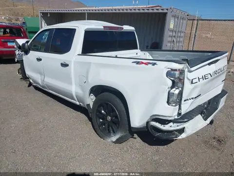 2024 Chevrolet Silverado 1500 4wd Short Bed Custom VIN 3GCPDBEK8RG338490 фото 3