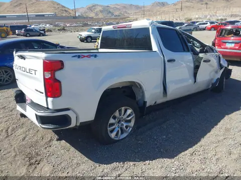 2024 Chevrolet Silverado 1500 4wd Short Bed Custom VIN 3GCPDBEK8RG338490 фото 4
