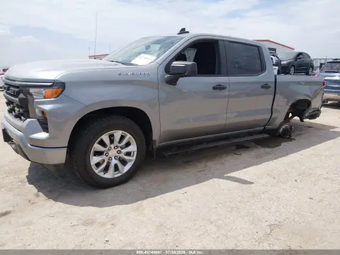 2026 Chevrolet Silverado 1500 4wd Short Bed Custom VIN 1GCPKBEK1TZ367892 фото 2